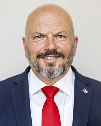 Miroslav Sama�