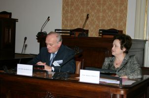 2015_02_26_UPV_seminar_Socialni&nbsp;prava_8.JPG (Dokument, 1&nbsp;MB)